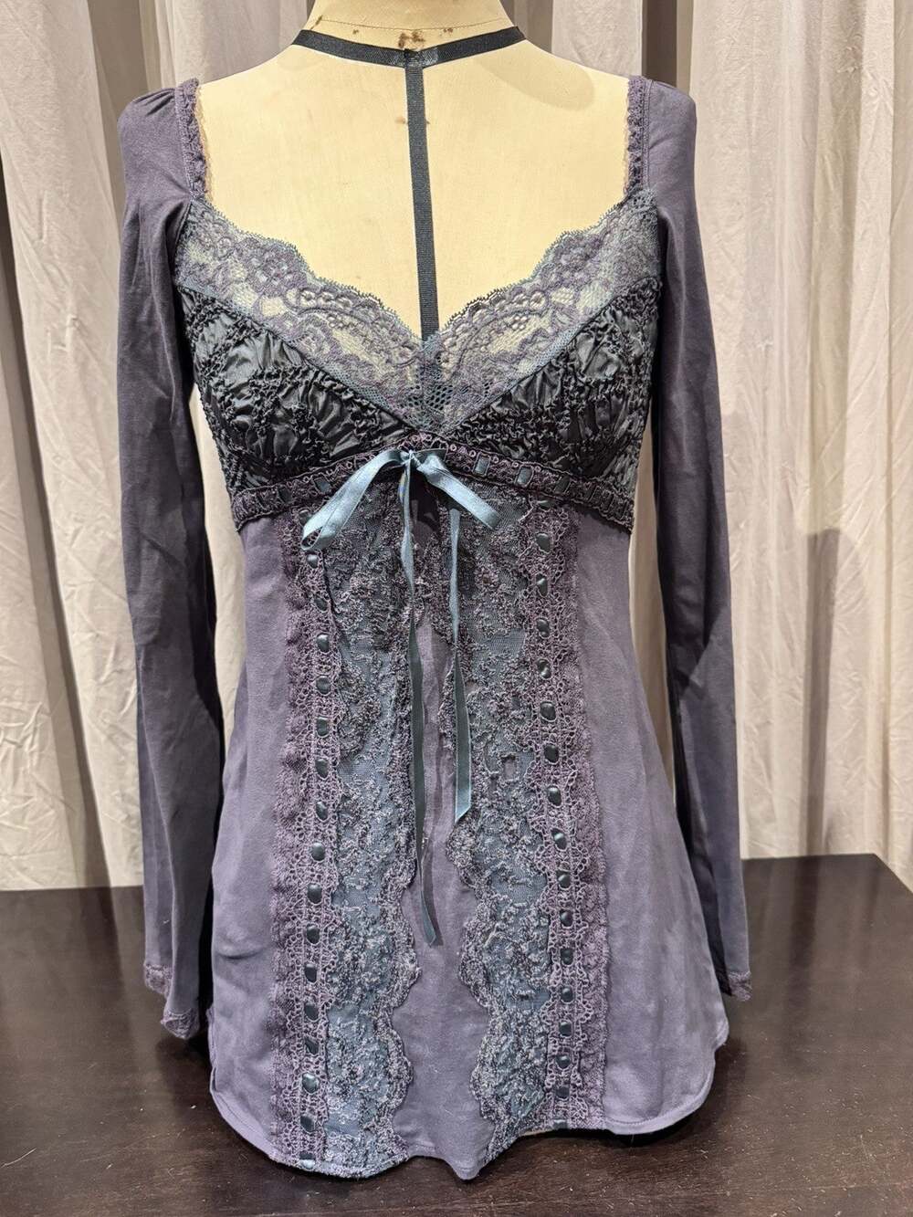 Ann Ferriday VTG. Cotton,embroidered silk Sweetheart long sleeve corset top S